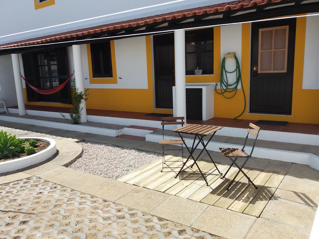 Alojamentos Vitinho 2 - Vila Nova Milfontes Vila Nova de Milfontes Ngoại thất bức ảnh