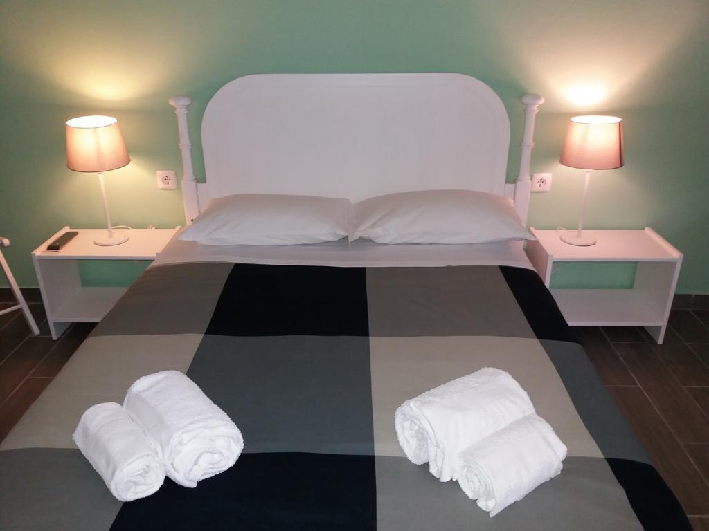 Alojamentos Vitinho 2 - Vila Nova Milfontes Vila Nova de Milfontes Ngoại thất bức ảnh